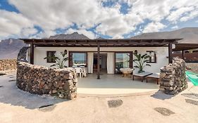 Villa Taguluche Famara